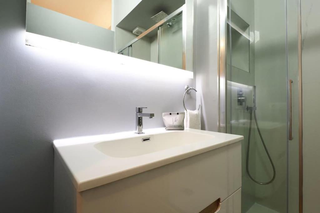 Contempora Apartments - Bilocale Via Verro ミラノ エクステリア 写真