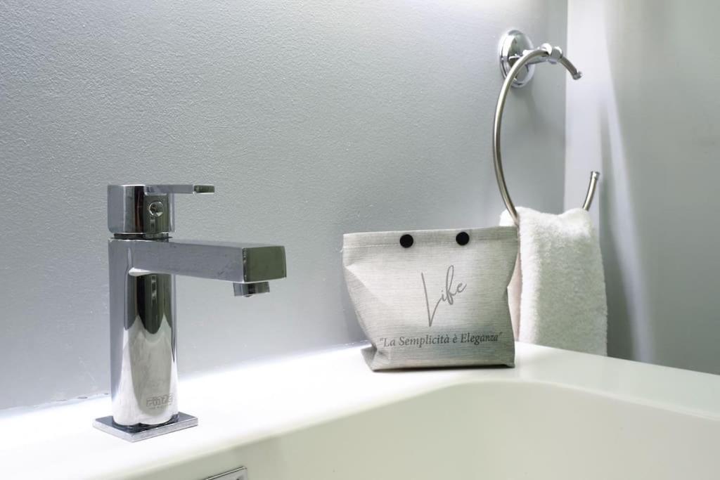 Contempora Apartments - Bilocale Via Verro ミラノ エクステリア 写真
